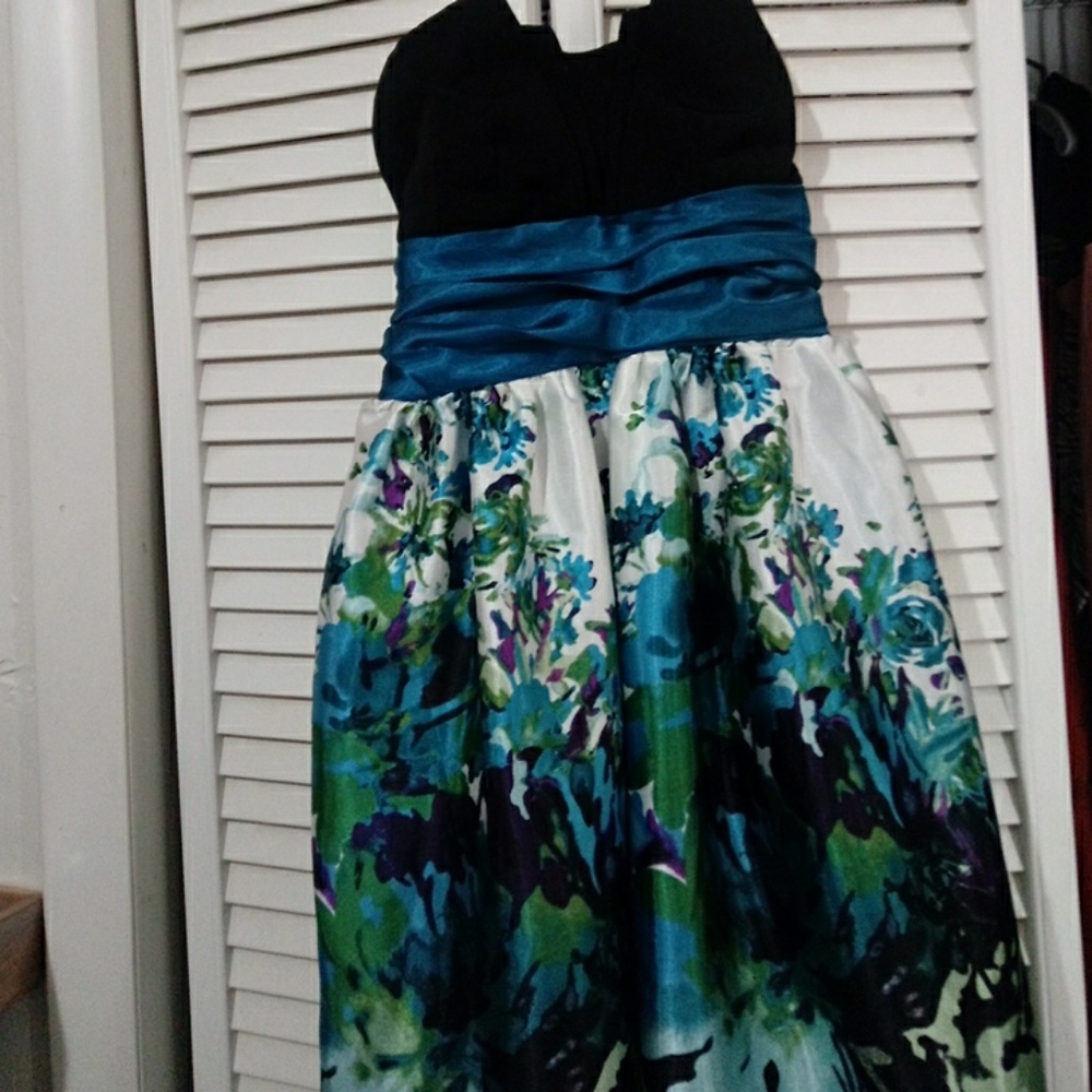 Strapless Floral Patterned Dress